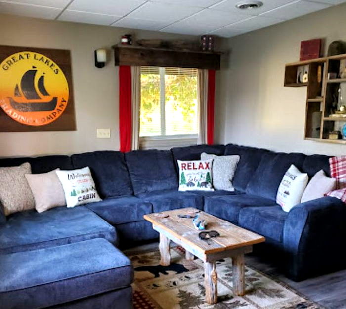 Rainbow Lodging (Rainbow Motel & Cabins) - Web Listing (newer photo)